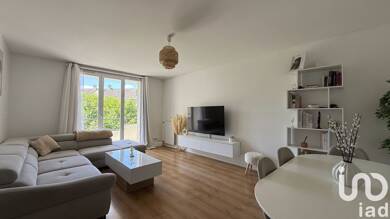 Appartement à vendre 159 000 € 3 pièces 2 chambres 61 m² Étage 1/4 Aunettes Ouest Évry 91000
