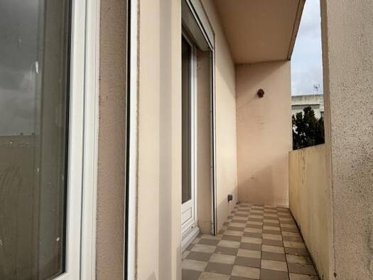 Appartement à vendre 90 000 € 4 pièces 2 chambres 76 m² Étage 1/3 Village-Pierre Semard Fagnières 51510