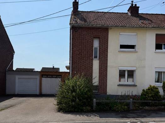 Maison à vendre 65 000 € 4 pièces 3 chambres 80 m² 444 m² de terrain Centre Auchel 62260