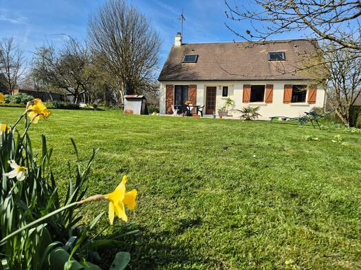 Maison à vendre 238 000 € 9 pièces 7 chambres 112 m² 1 704 m² de terrain Nord Ouest Coutances 50200