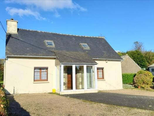 Maison à vendre 68 250 € 3 pièces 1 chambre 43 m² 1 003 m² de terrain Poullaouen 29246