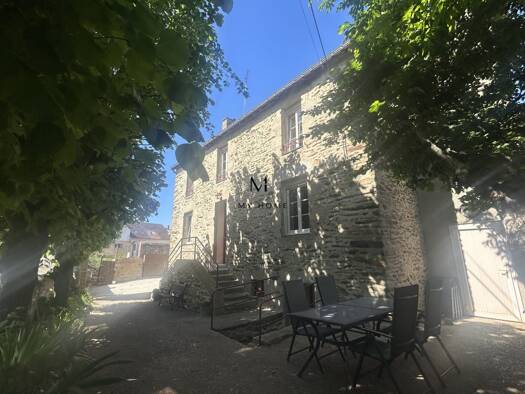 Maison à vendre 206 600 € 6 pièces 4 chambres 130 m² 939 m² de terrain Assé-le-Boisne 72130