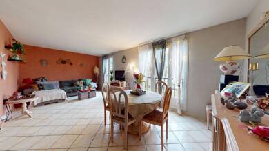 Appartement à vendre 199 900 € 5 pièces 4 chambres 84 m² Étage 3/4 Leclerc-Verdun Nord Est Brie Comte Robert 77170