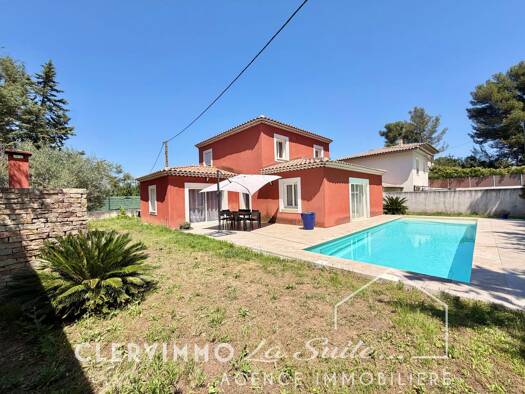 Maison à vendre 1 095 000 € 6 pièces 4 chambres 300 m² 700 m² de terrain La Penne-sur-Huveaune 13821