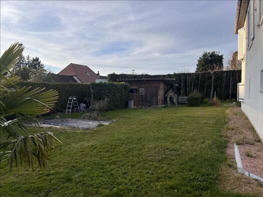 Maison à vendre 150 500 € 5 pièces 3 chambres 109 m² 800 m² de terrain St Yrieix la Perche 87500