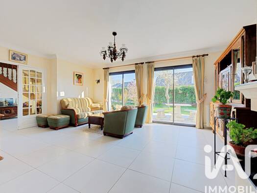 Maison à vendre 622 000 € 6 pièces 4 chambres 198 m² 1 115 m² de terrain Clémenceau-Pointcaré Sud Lagny-sur-Marne 77400