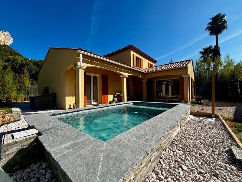 Maison à vendre, 127m², LE REVEST LES EAUX