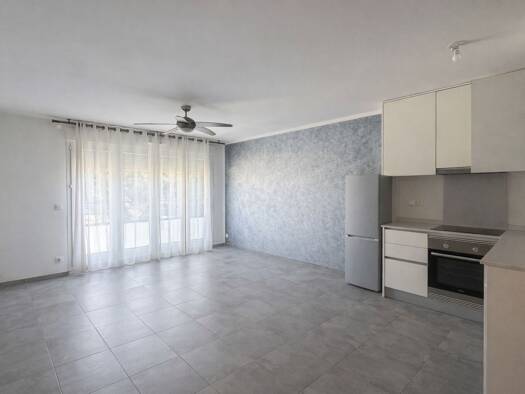 Duplex à louer 1 300 € 4 pièces 3 chambres 82 m² Étage 1/2 Villevaudé 77410