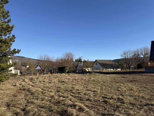 Terrain constructible à vendre 79 000 € 715 m² de terrain Saint-Sauveur-Camprieu 30750