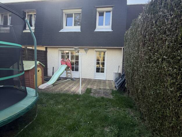 Maison à vendre 234 000 € 4 pièces 3 chambres 76 m² 122 m² de terrain Ouest Fosses 95470