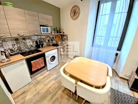 Appartement à louer 470 € 1 pièce 32 m² 1er étage Sud Pont-Saint-Esprit 30130
