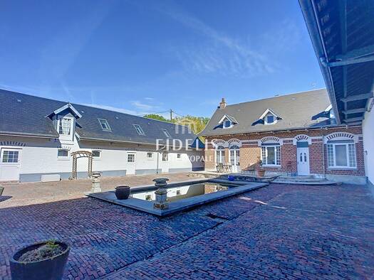 Terrain agricole à vendre 1 360 000 € 700 m² Sud Nieppe 59850