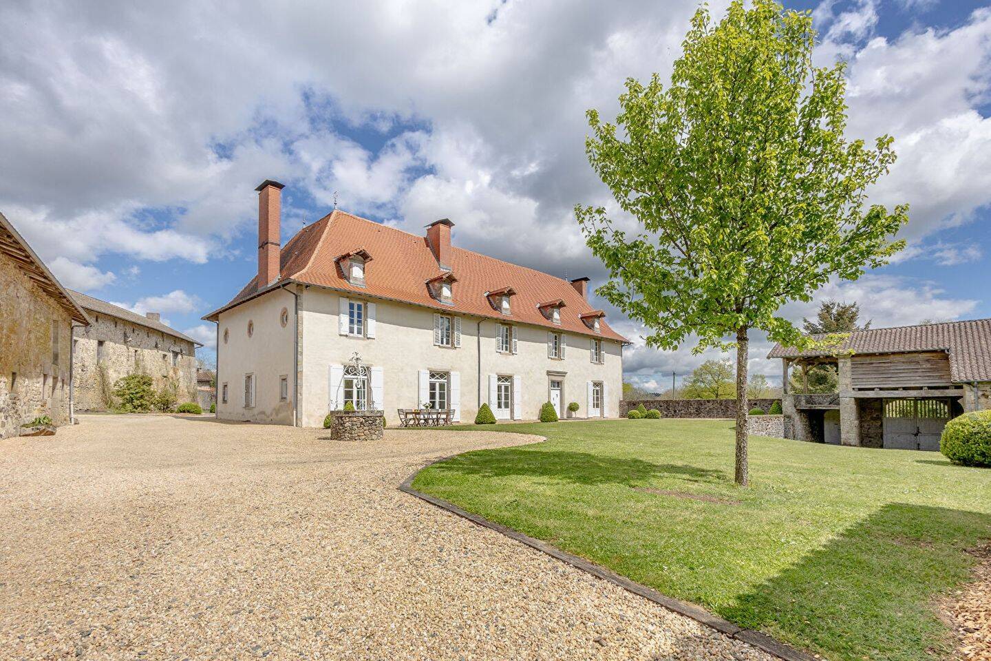 Maison à vendre, 304m², LA CHAPELLE MONTBRANDEIX