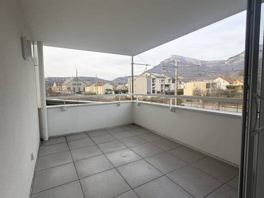 Appartement à louer 805 € 2 pièces 1 chambre 51,6 m² Étage 1/3 Barberaz 73000