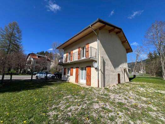 Maison à vendre 399 000 € 4 pièces 3 chambres 129 m² 1 915 m² de terrain Autrans 38880