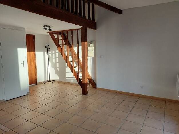 Appartement à vendre 139 000 € 1 pièce 29 m² Dernier étage, Étage 2/2 Quincy sous Senart 91480