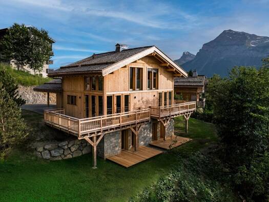 Chalet à vendre 760 000 € 4 pièces 3 chambres 87 m² 441 m² de terrain Les Carroz D'Arâches Les Carroz d'Arraches 74300