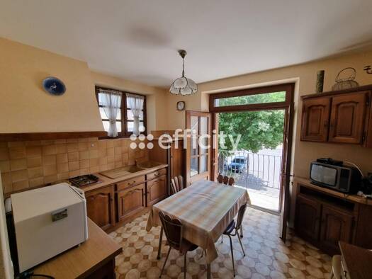 Appartement à vendre 104 900 € 3 pièces 1 chambre 68 m² 1er étage Le Malzieu-Ville 48140