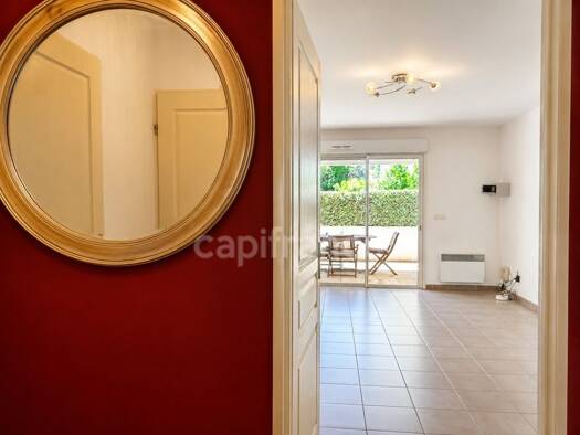 Appartement à vendre 320 000 € 3 pièces 2 chambres 65 m² Étage 1/3 Est La Ciotat 13600