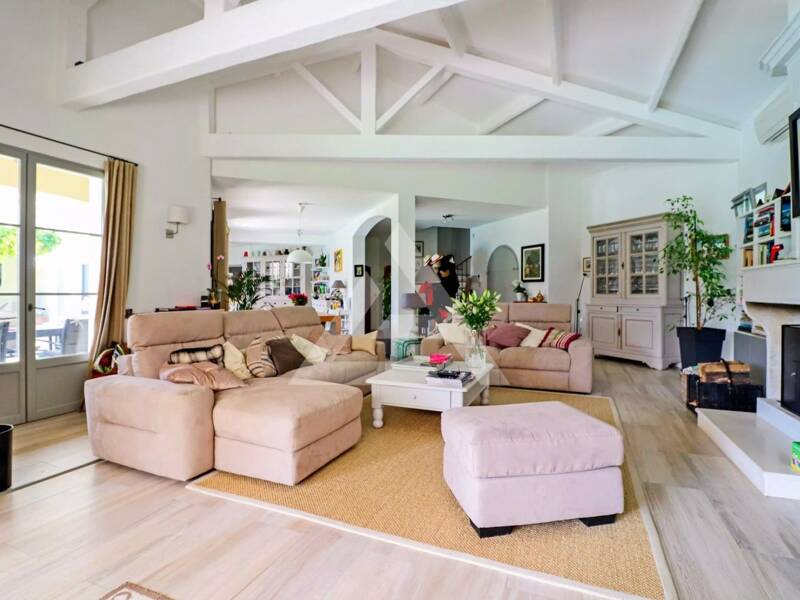 Maison à vendre, 180m², PEILLE