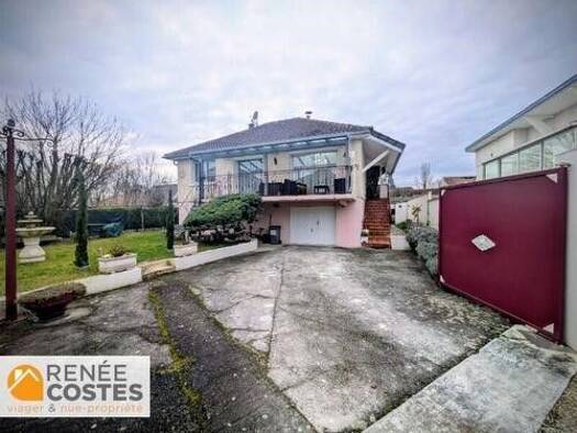 Maison en viager occupé Bouquet 53 288 € 4 pièces 2 chambres 124 m² 545 m² de terrain Cathédrale Troyes 10000