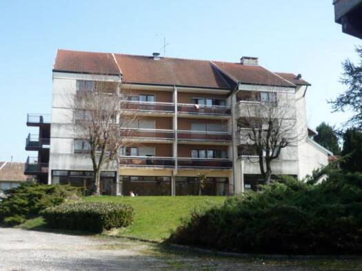 Appartement à louer 372 € 1 pièce 32 m² 3ème étage L'Isle-sur-le-Doubs 25250