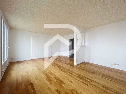 Appartement à vendre 76 000 € 4 pièces 2 chambres 69 m² Étage 6/6 Bâtes-Sainte Ève Dreux 28100