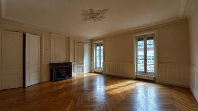 Appartement à louer 1 796 € 4 pièces 3 chambres 116 m² 4ème étage Lyon 2ème 69002
