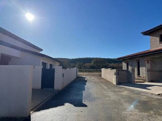 Terrain constructible viabilisé à vendre 119 000 € 353 m² de terrain Nord Thuir 66300
