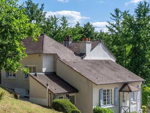 Maison à vendre 2 250 000 € 12 pièces 6 chambres 460 m² 10 700 m² de terrain Milon-la-Chapelle 78470