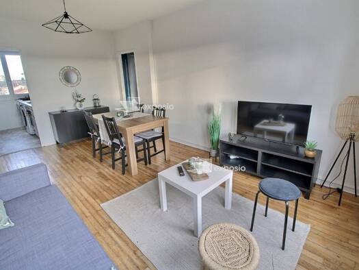 Appartement à louer 690 € 3 pièces 2 chambres 56 m² Étage 4/4 Souche Niort 79000