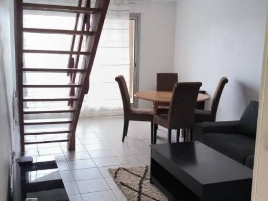 Appartement à louer 950 € 2 pièces 1 chambre 67 m² Victor Hugo Sainte-Geneviève-des-Bois 91700