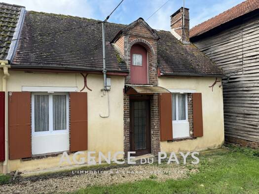 Maison à vendre 29 500 € 3 pièces 2 chambres 57 m² 30 m² de terrain Champignelles 89350