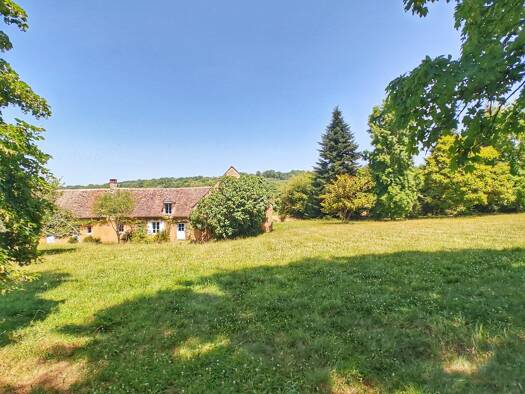 Maison à vendre 281 250 € 8 pièces 4 chambres 186 m² 8 549 m² de terrain Saint-Michel-de-Chavaignes 72440