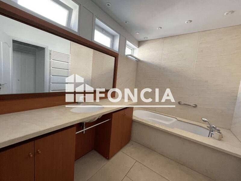 Maison à louer, 165m², NEUVILLE SUR SAONE