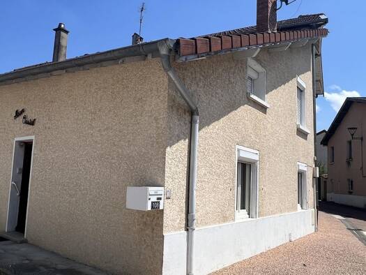 Maison jumelée à vendre 215 000 € 5 pièces 3 chambres 102 m² 217 m² de terrain Loyettes 01360