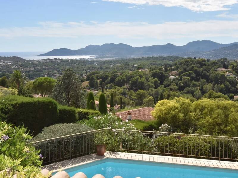 Maison à louer, 199m², MOUGINS