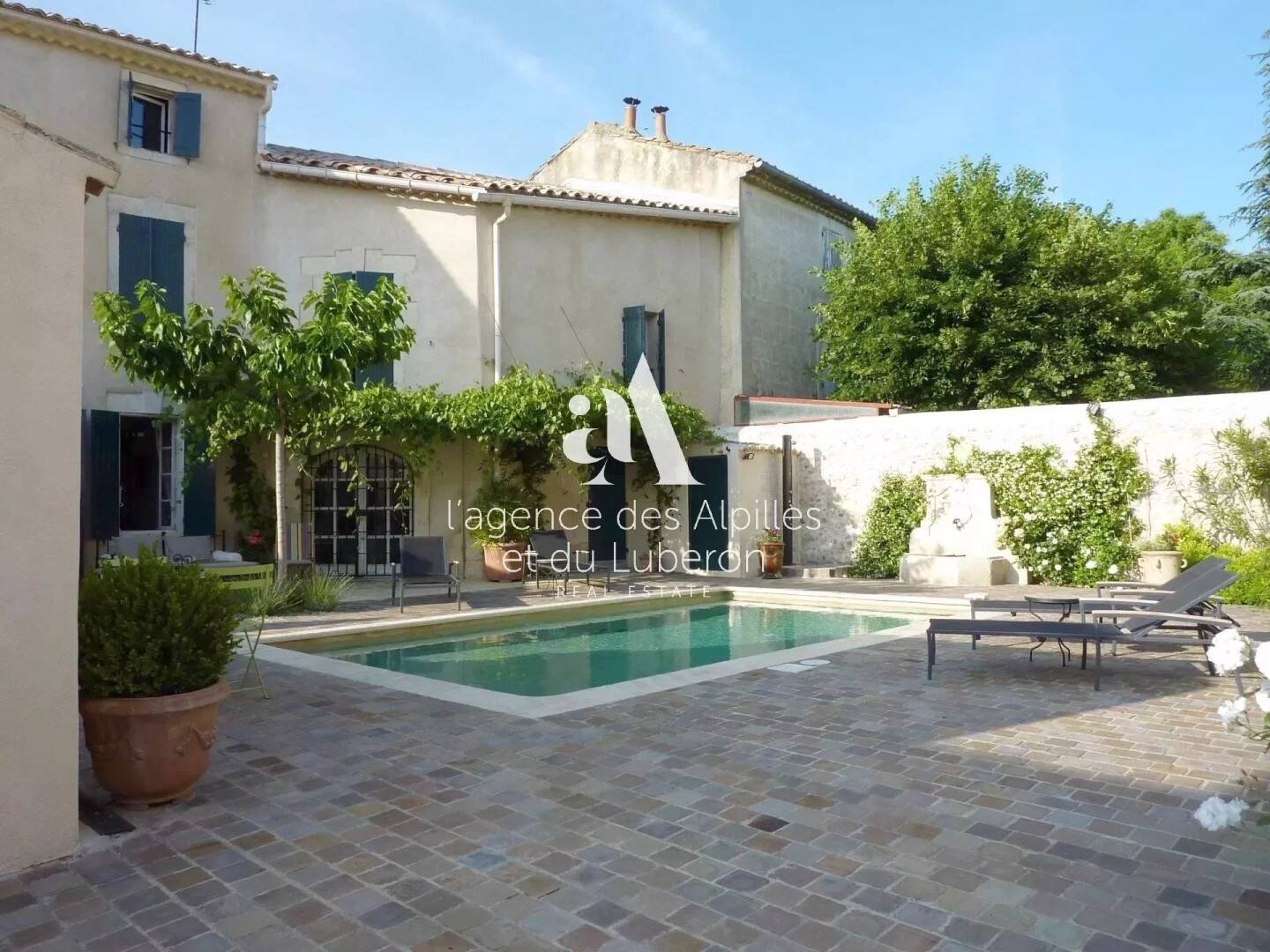 Maison à vendre, 240m², EYGALIERES