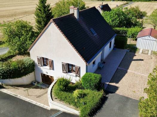 Maison à vendre 180 000 € 4 pièces 2 chambres 81 m² 3 400 m² de terrain Saint-Jean-Saint-Germain 37600