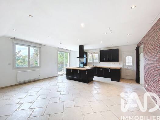Maison à vendre 159 900 € 6 pièces 3 chambres 115 m² 1 057 m² de terrain Arrabloy la Bosserie Gien 45500