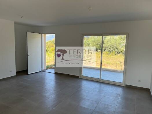 Maison à vendre 250 000 € 3 pièces 2 chambres 63,9 m² 655 m² de terrain Ghisonaccia 20240