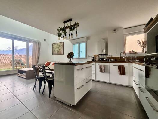 Duplex à vendre 267 000 € 4 pièces 3 chambres 86 m² 2 étages Le Coteau Claix 38640