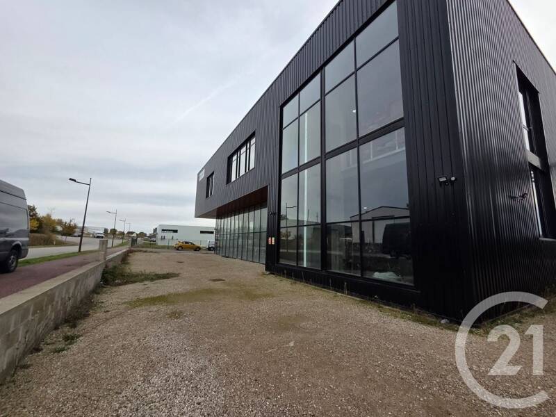 Maison à louer, 320m², HOUDAN