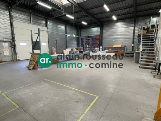 Local d'activités à louer 4 500 € 1 200 m² d'espace de stockage Tiercé 49125