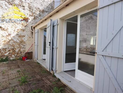 Maison à louer 1 250 € 3 pièces 2 chambres 55 m² Périgny 94520