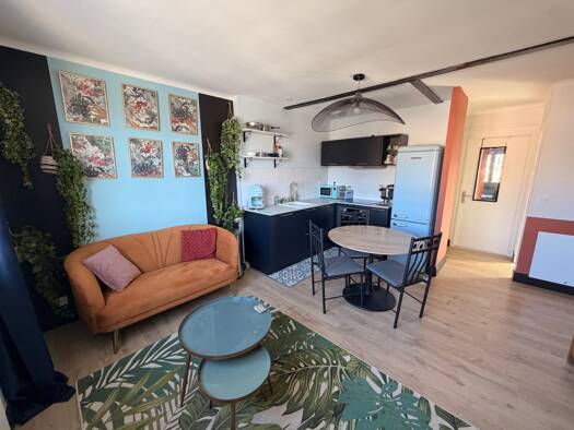 Appartement à louer 780 € 3 pièces 2 chambres 53 m² Étage 4/4 Perros-Guirec 22700