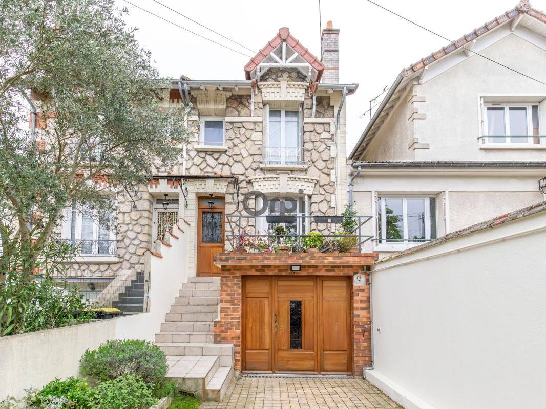 Maison à vendre, 117m², SAINT MAUR DES FOSSES