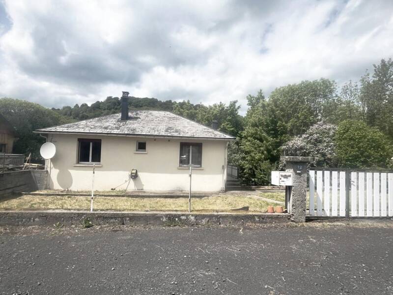 Maison à vendre, 115m², BESSE ET SAINT ANASTAISE