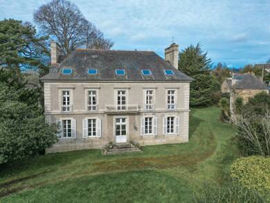 Maison à vendre 726 600 € 19 pièces 13 chambres 427 m² 3 532 m² de terrain Lannion 22300