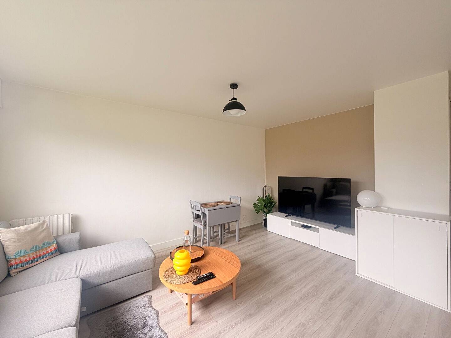 Maison à louer, 37m², SAINT MAUR DES FOSSES